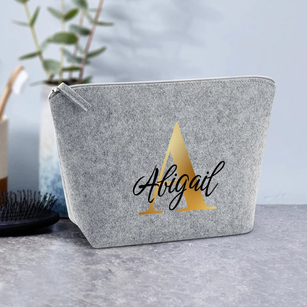 Initial - Personalised cosmetic bag made of felt with your name